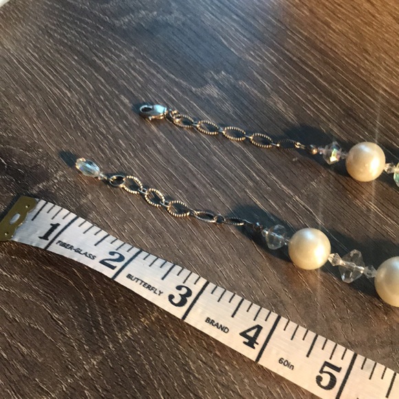 BEAUTIFUL STATEMENT NECKLACE . - Picture 5 of 6